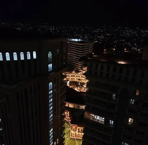Apartment Venice In Mckinley Hill Bgc Taguig With Netflix And Wifi *