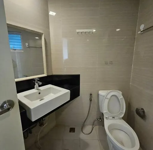 Venice In Mckinley Hill Bgc Taguig With Netflix And Wifi Manila