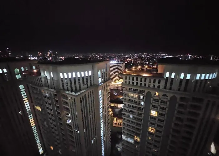 Venice In Mckinley Hill Bgc Taguig With Netflix And Wifi * Manila