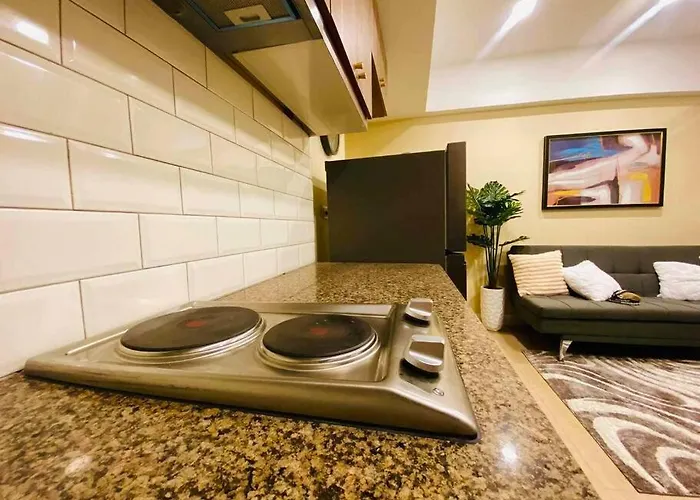 Venice In Mckinley Hill Bgc Taguig With Netflix And Wifi Manila