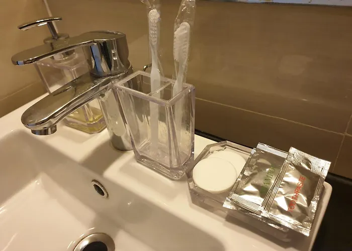 Venice In Mckinley Hill Bgc Taguig With Netflix And Wifi Apartment Manila