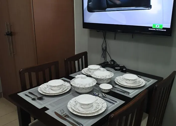 Venice In Mckinley Hill Bgc Taguig With Netflix And Wifi *
