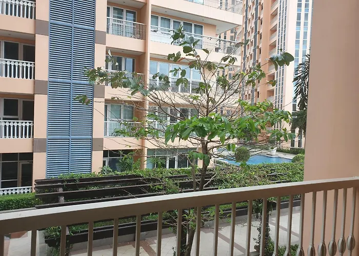 Apartment Venice In Mckinley Hill Bgc Taguig With Netflix And Wifi *