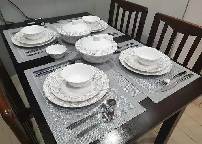Apartment Venice In Mckinley Hill Bgc Taguig With Netflix And Wifi Manila