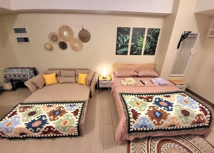 Venice In Mckinley Hill Bgc Taguig With Netflix And Wifi
