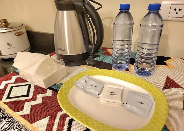 Venice In Mckinley Hill Bgc Taguig With Netflix And Wifi Apartment *